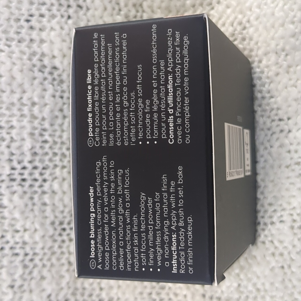 Rodial Glass Powder, 8g/0.28oz - Picture 8 of 10